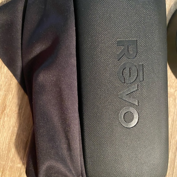 Brand new REVO sunglasses amber moon - Picture 4 of 4